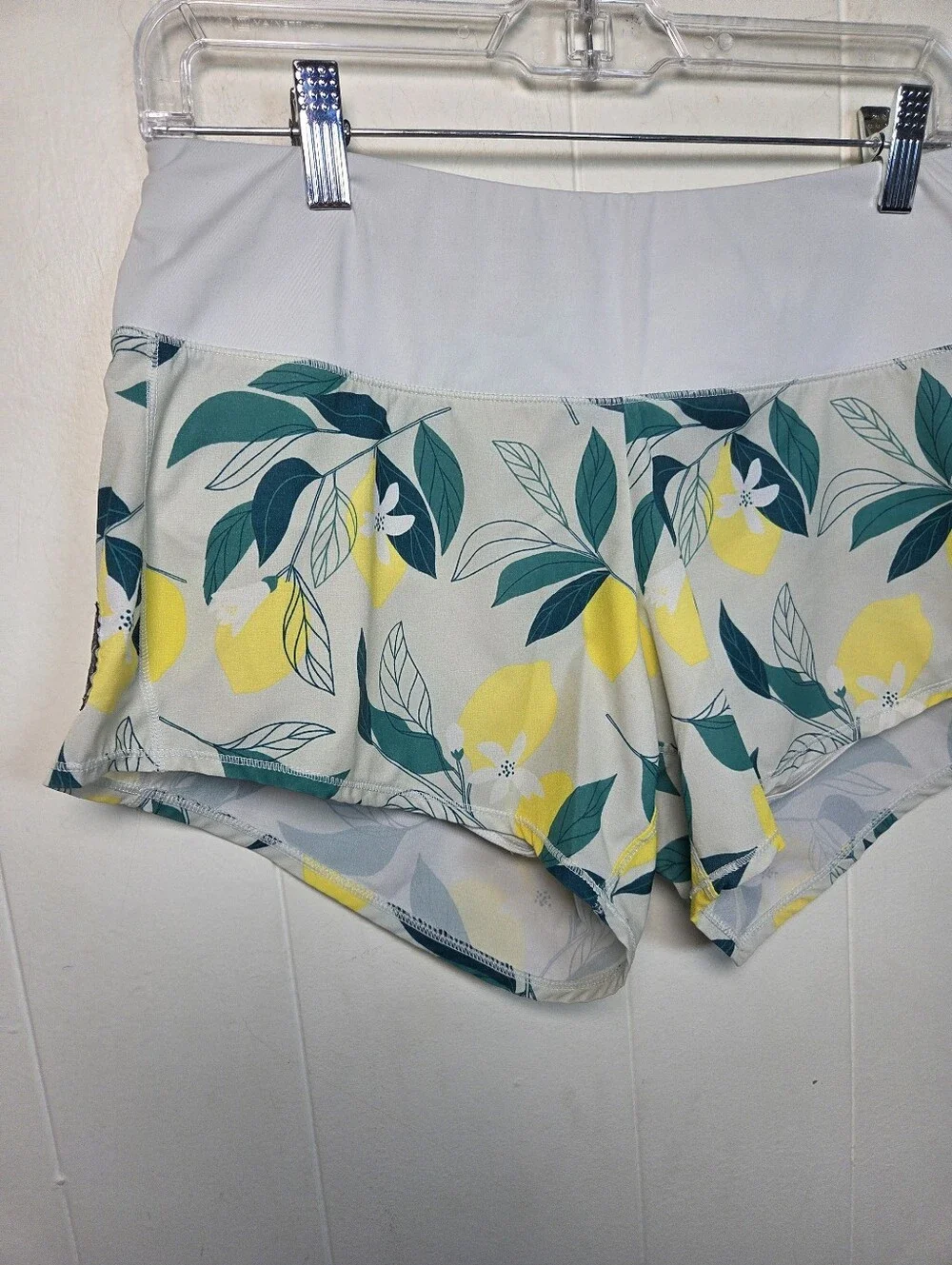 Oiselle Special Edition Roga Running Shorts White Green Lemon Print Size 4 - Picture 5 of 14